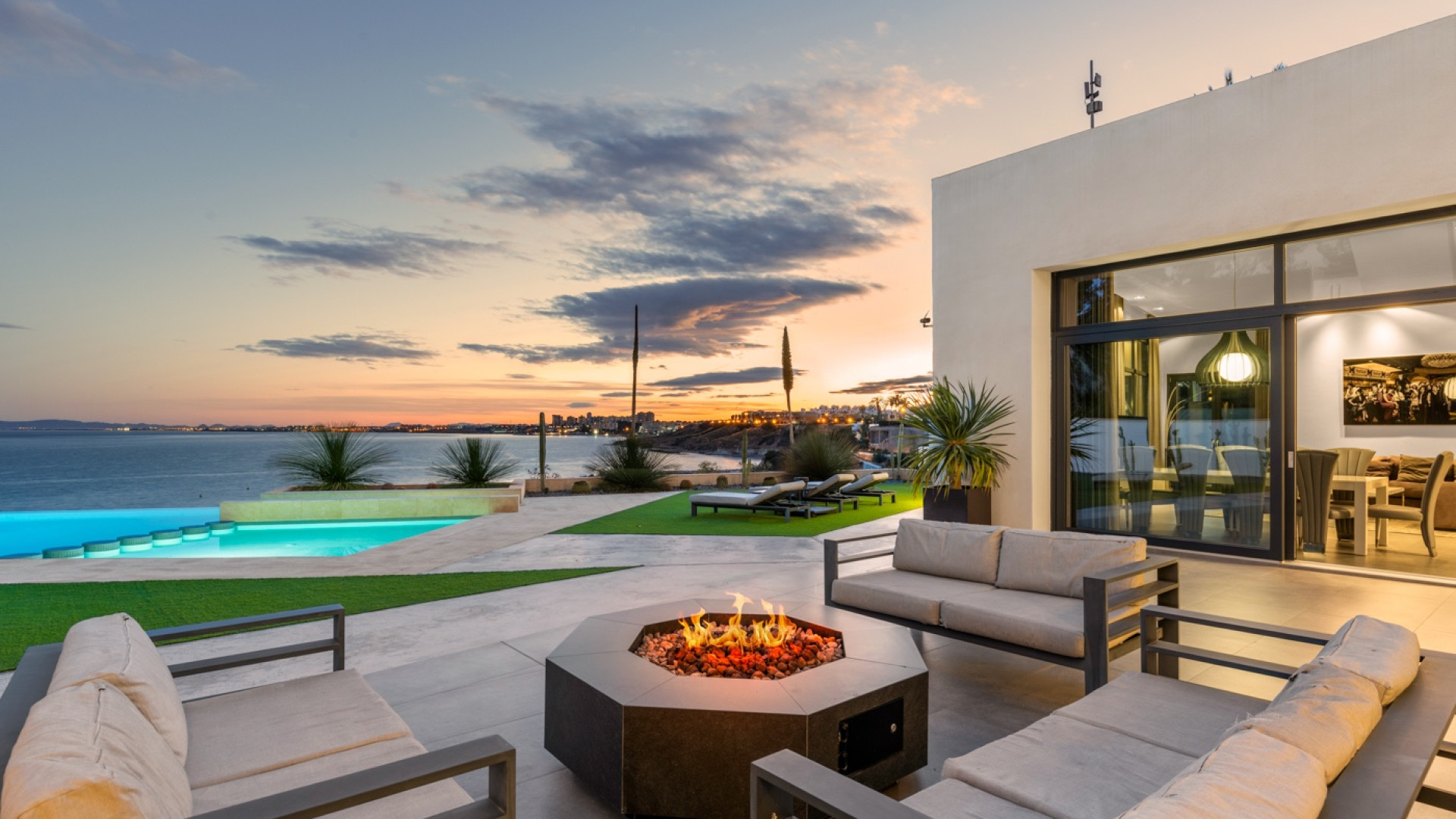 Sprzedaż - Detached Villa - Orihuela Costa - Cabo Roig