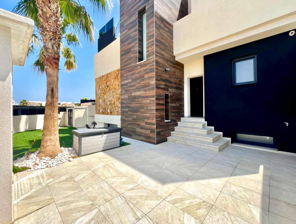 Sprzedaż - Detached Villa - Orihuela Costa - Lomas de Cabo Roig