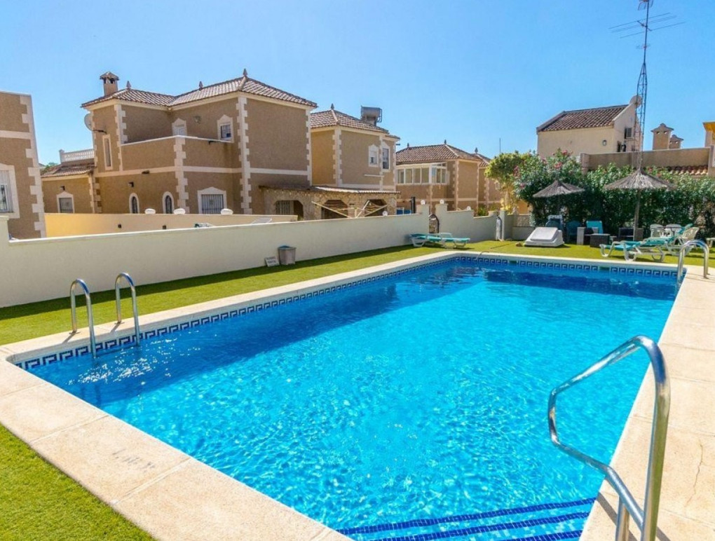 Sprzedaż - Detached Villa - Orihuela Costa - Villamartin