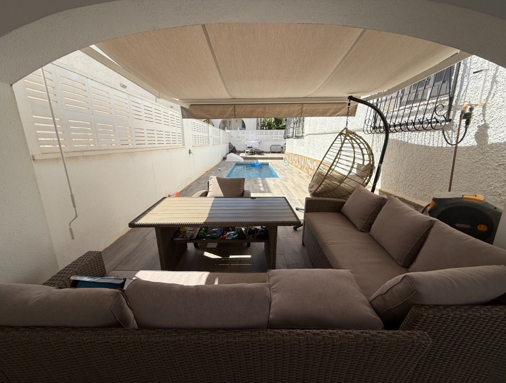 Sprzedaż - Detached Villa - Orihuela Costa - Villamartin