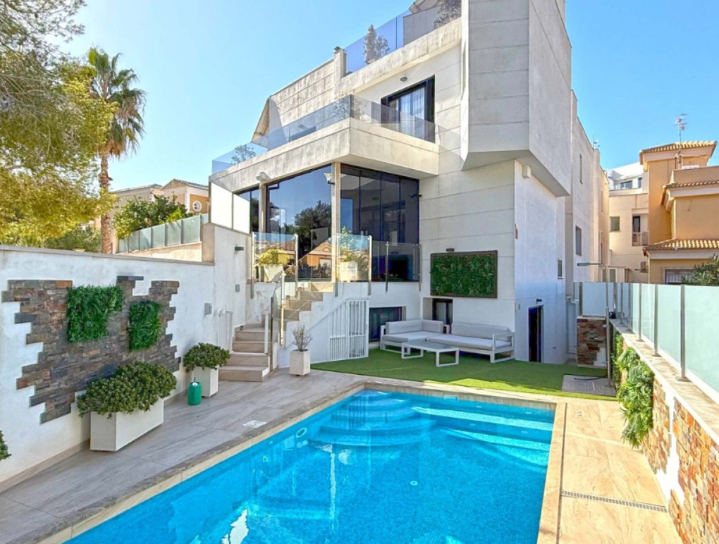 Sprzedaż - Detached Villa - Orihuela Costa - Villamartin
