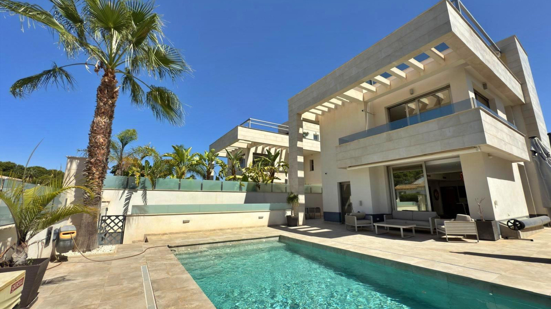 Sprzedaż - Detached Villa - Orihuela Costa - Villamartin