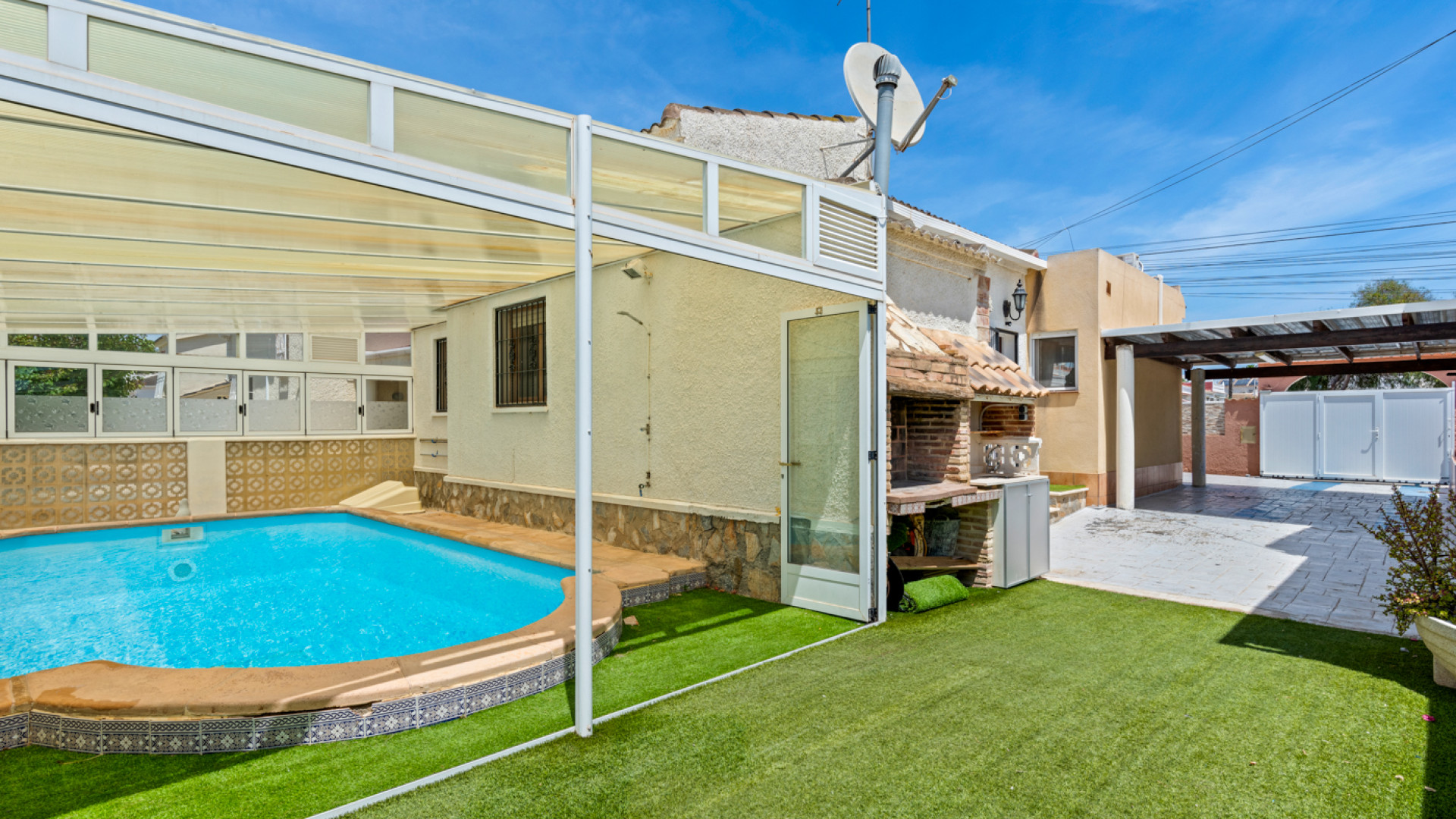 Sprzedaż - Detached Villa - Torrevieja