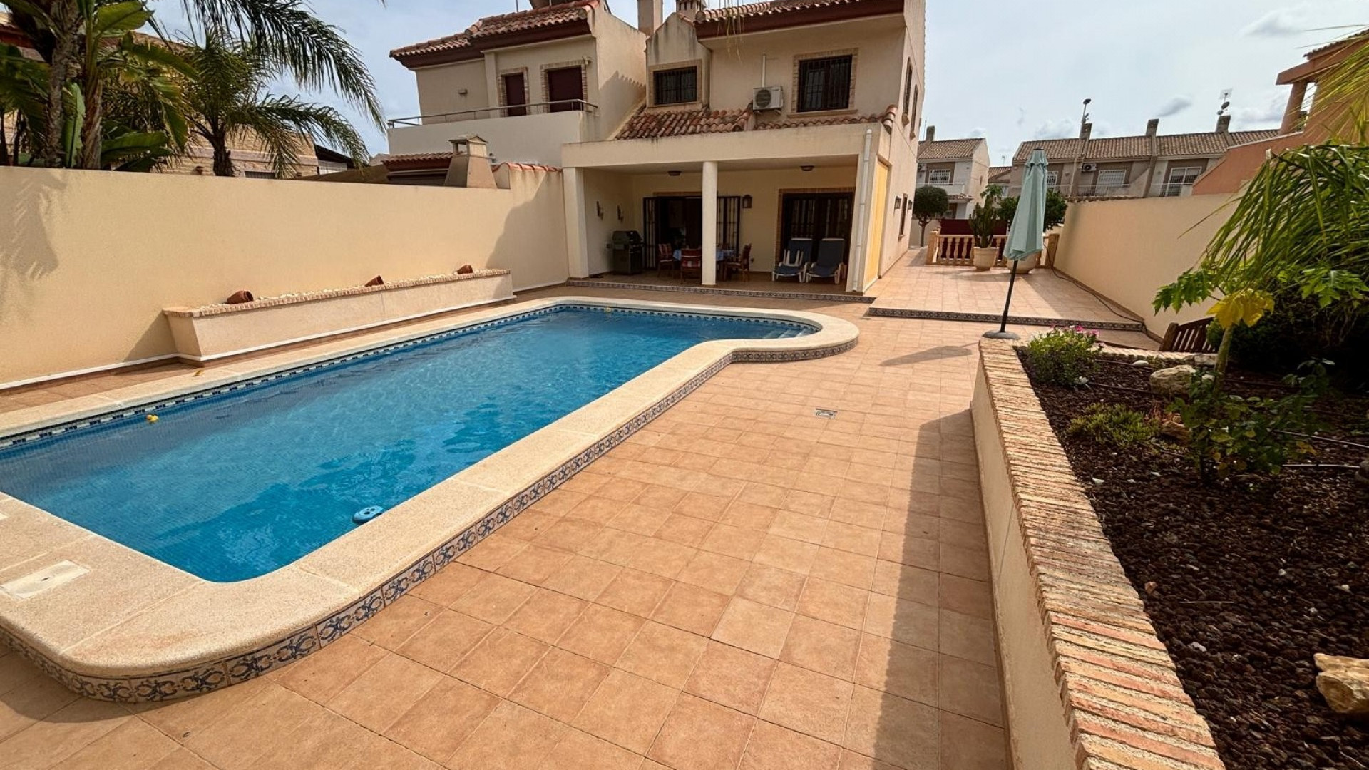 Sprzedaż - Detached Villa - Torrevieja