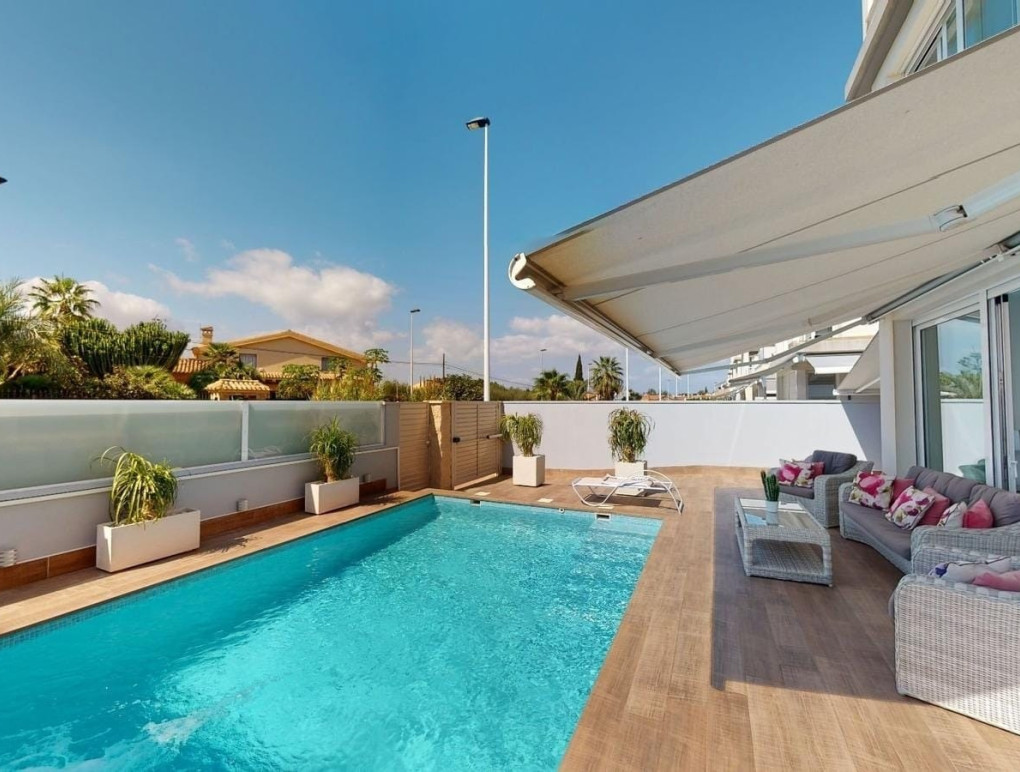 Sprzedaż - Detached Villa - Torrevieja