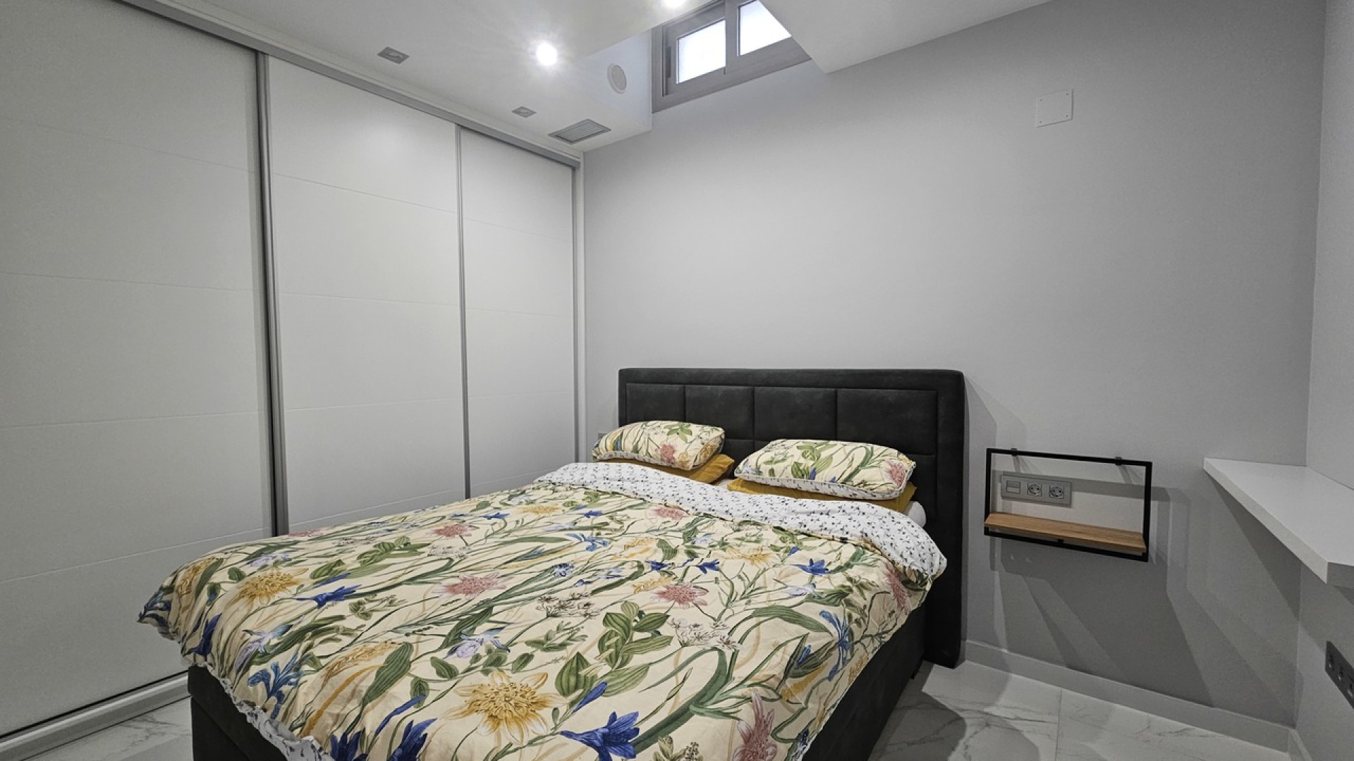 Sprzedaż - Detached Villa - Villamartin