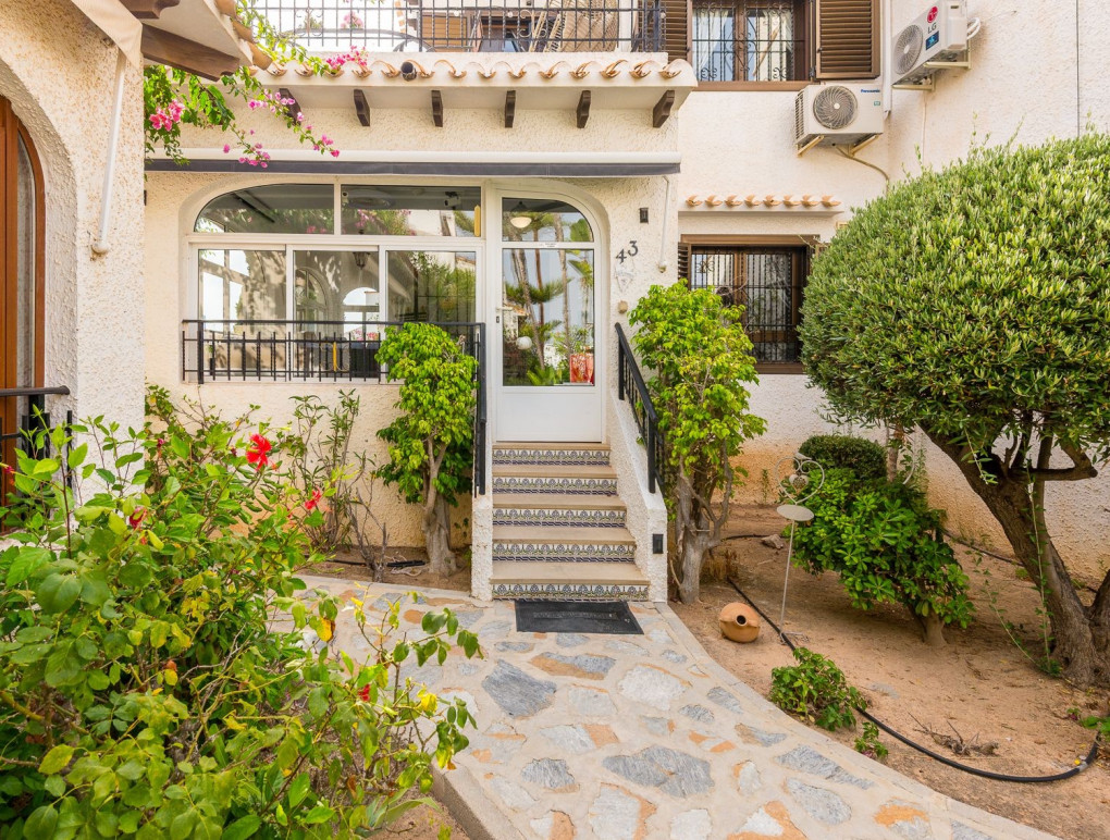 Sprzedaż - Kamienica - Orihuela Costa - Cabo Roig