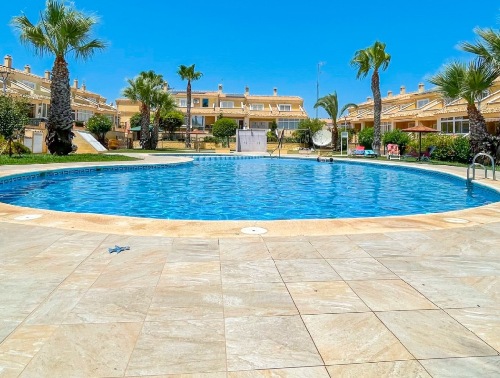 Sprzedaż - Kamienica - Orihuela Costa - Punta Prima