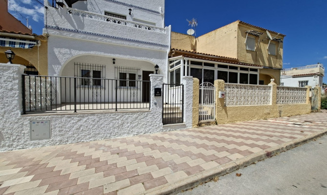 Stadthaus - Resale - La Marina - La Marina - Urbanization