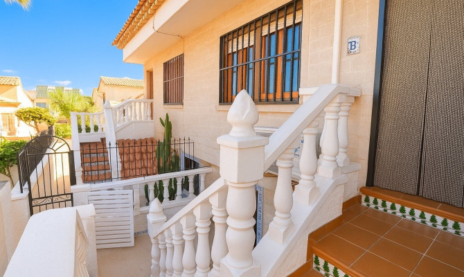 Townhouse - Resale - La Mata - La Mata