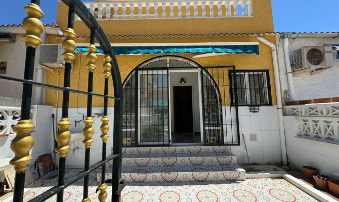 Townhouse - Resale - Torrevieja - DLF105