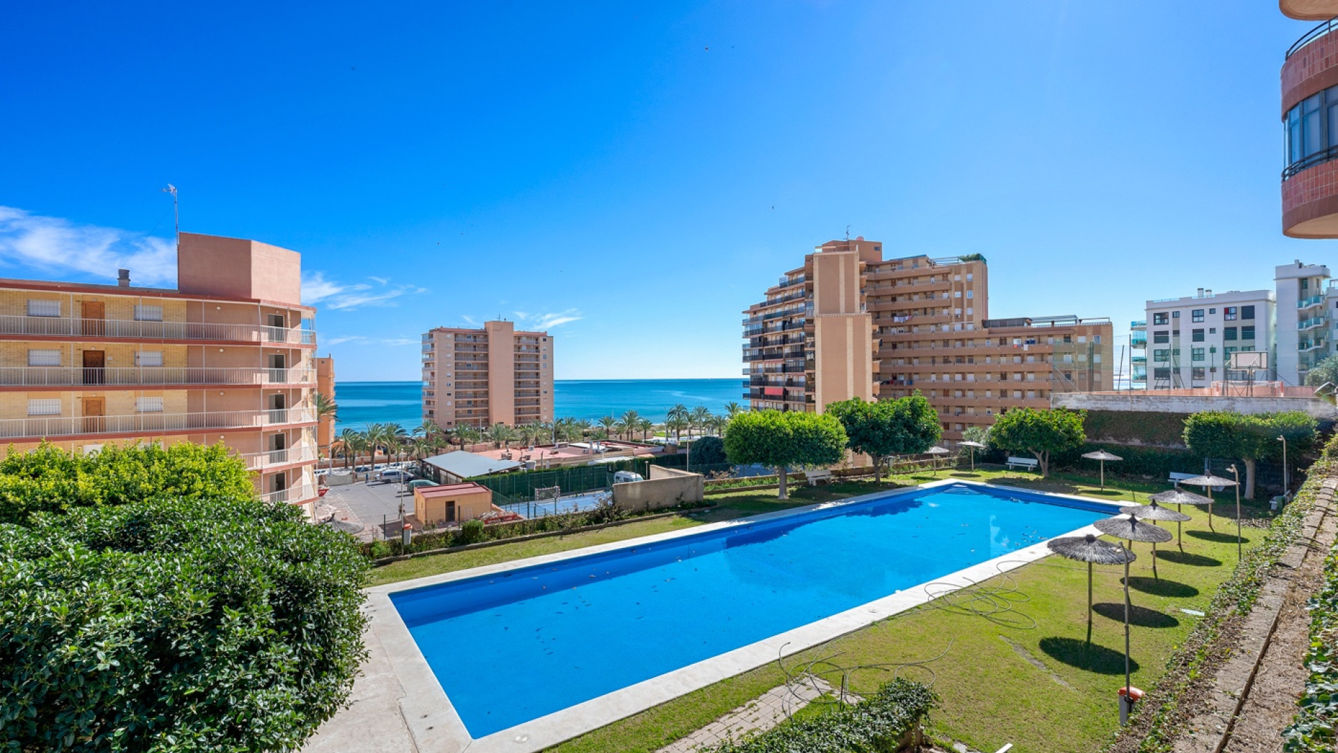 Venta - Apartment - Arenales del Sol - Segunda linea playa
