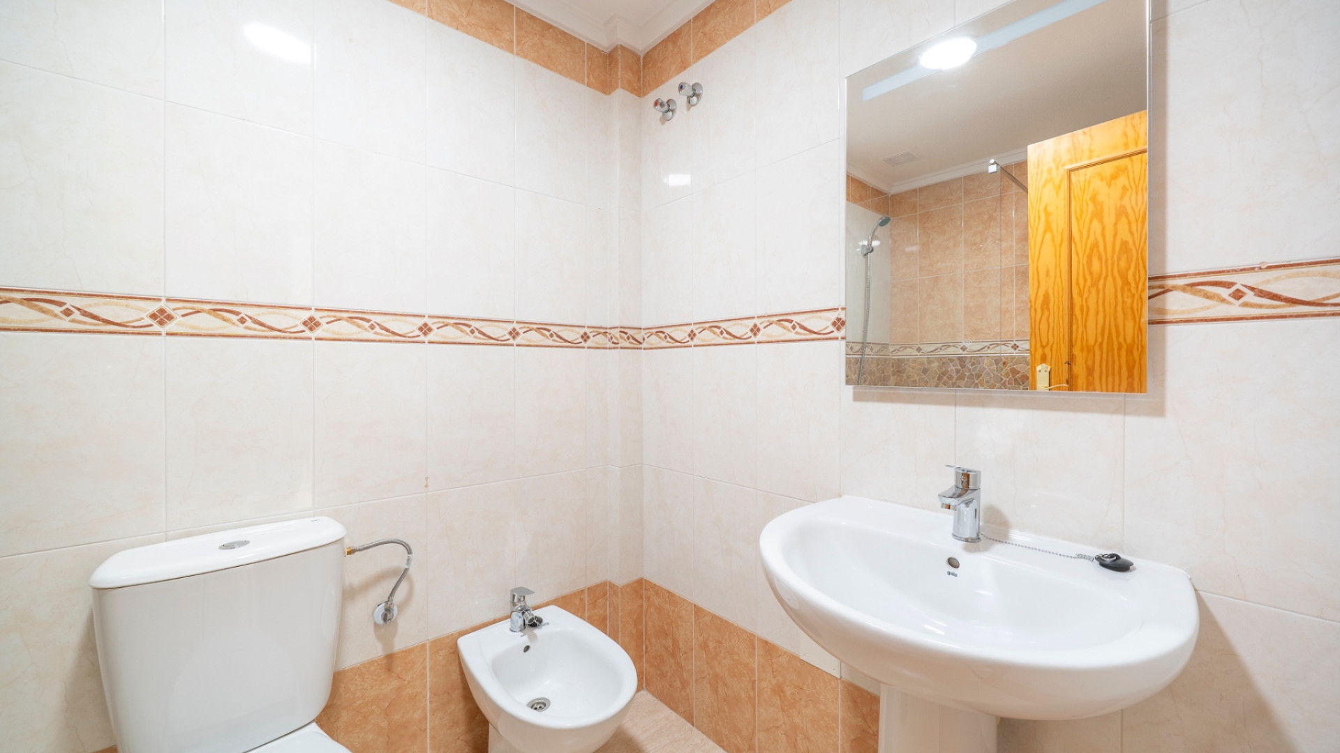 Venta - casa adosada - Ciudad Quesada