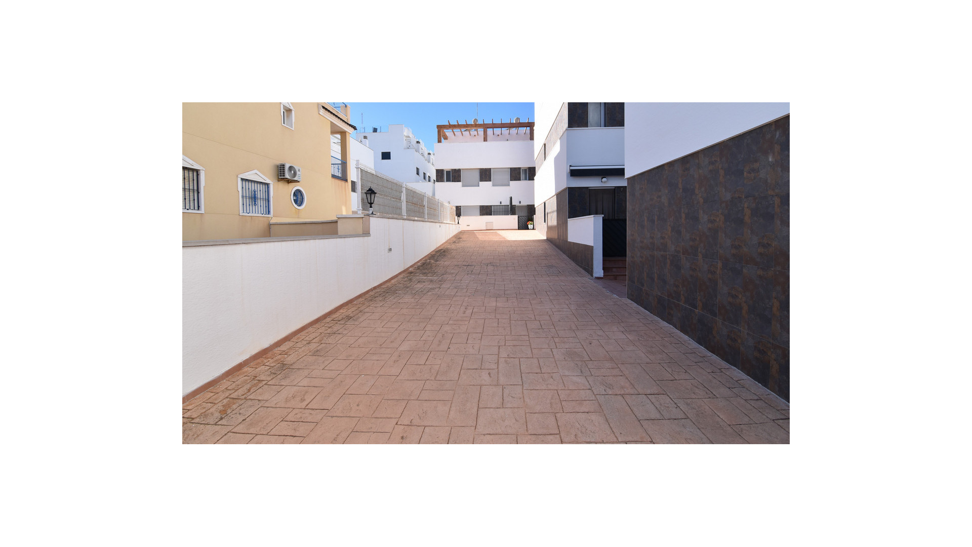 Venta - Casa adosada - Guardamar del Segura