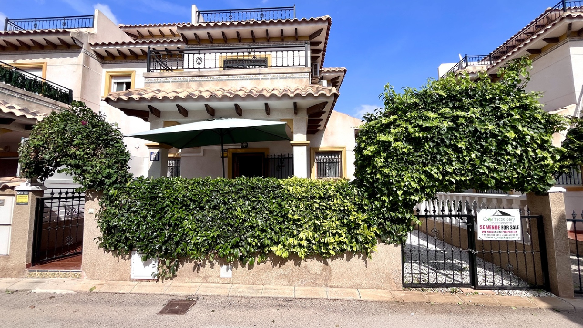 Venta - Casa adosada - La Zenia