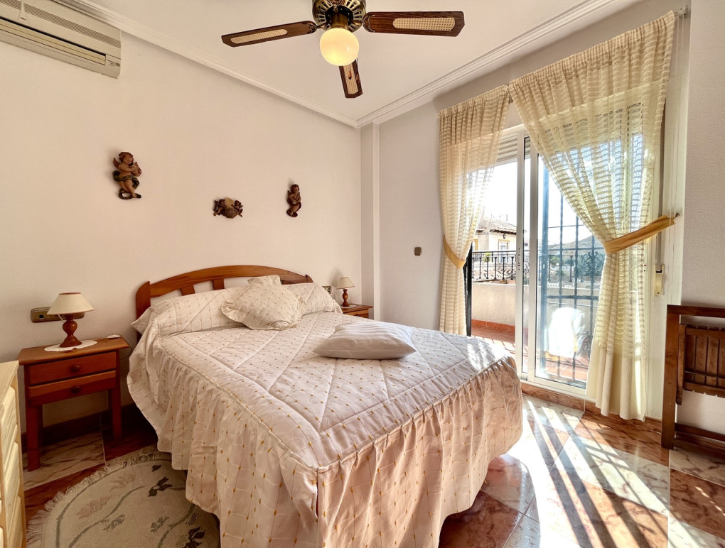 Venta - Casa adosada - La Zenia