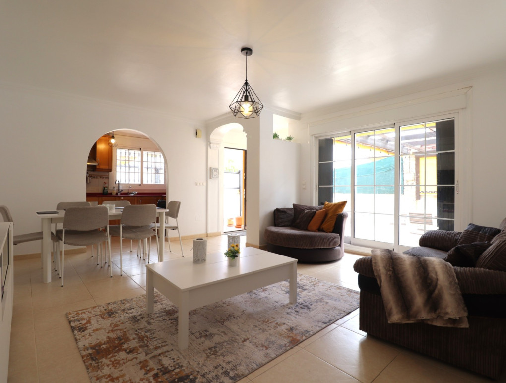 Venta - casa adosada - Los Montesinos - La Herrada