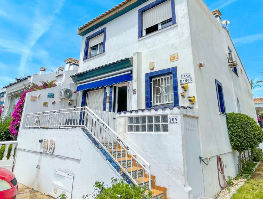 Venta - Casa adosada - Orihuela Costa - La Rioja