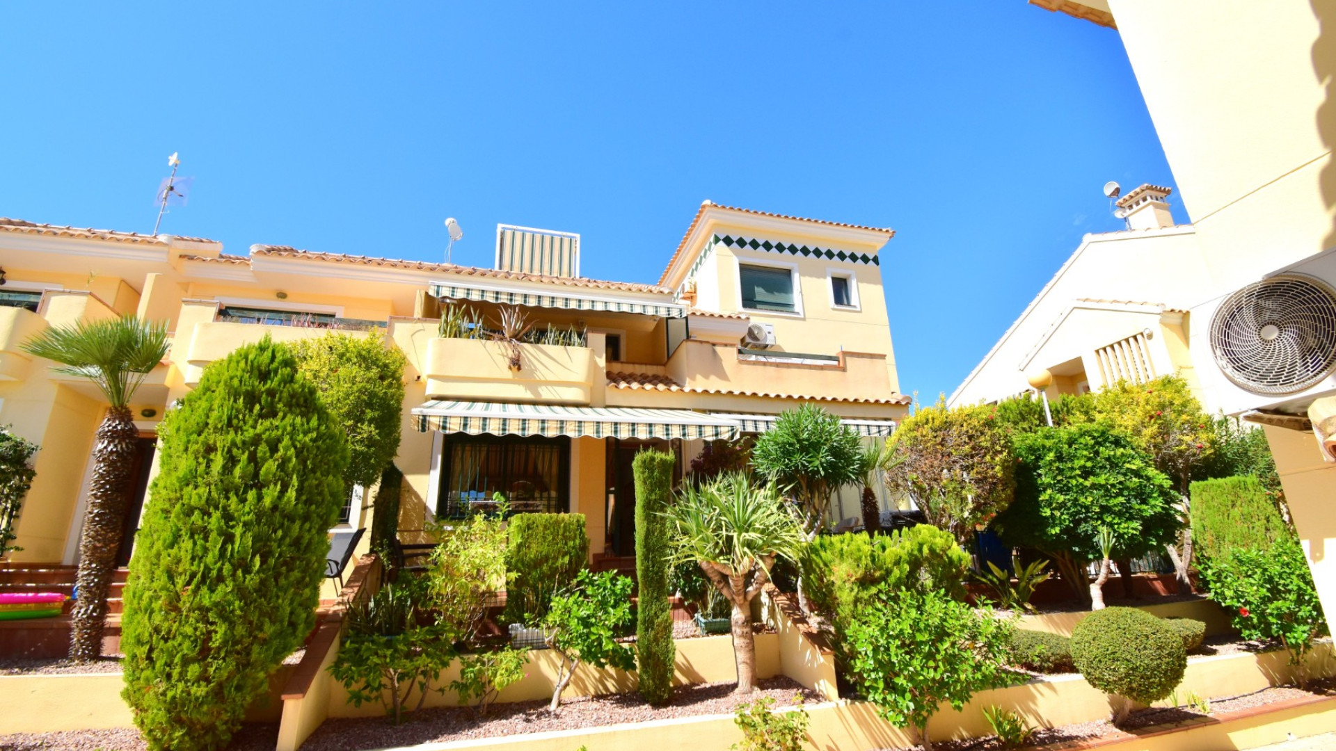 Venta - Casa adosada - Orihuela Costa - Lomas de Campoamor