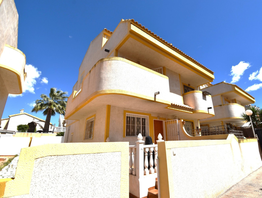 Venta - Casa adosada - Orihuela Costa - Los Altos