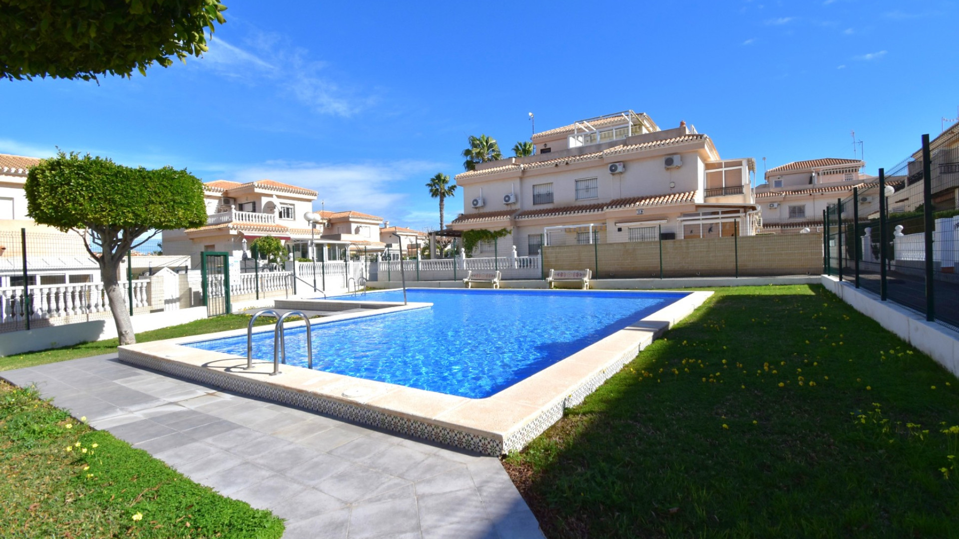 Venta - casa adosada - Orihuela Costa - Playa Flamenca