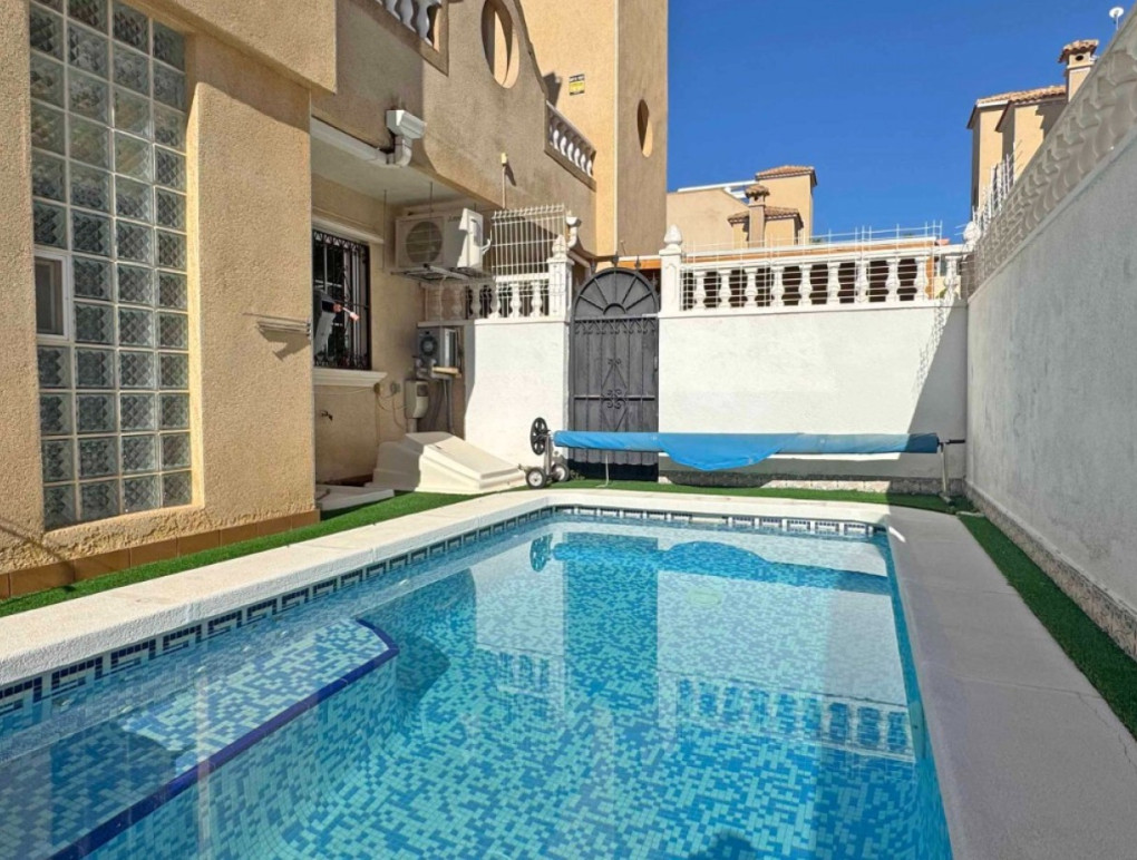 Venta - Casa adosada - Orihuela Costa - Villamartin