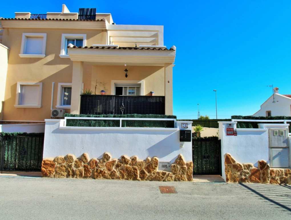 Venta - casa adosada - San Miguel de Salinas - Residencial los flamencos