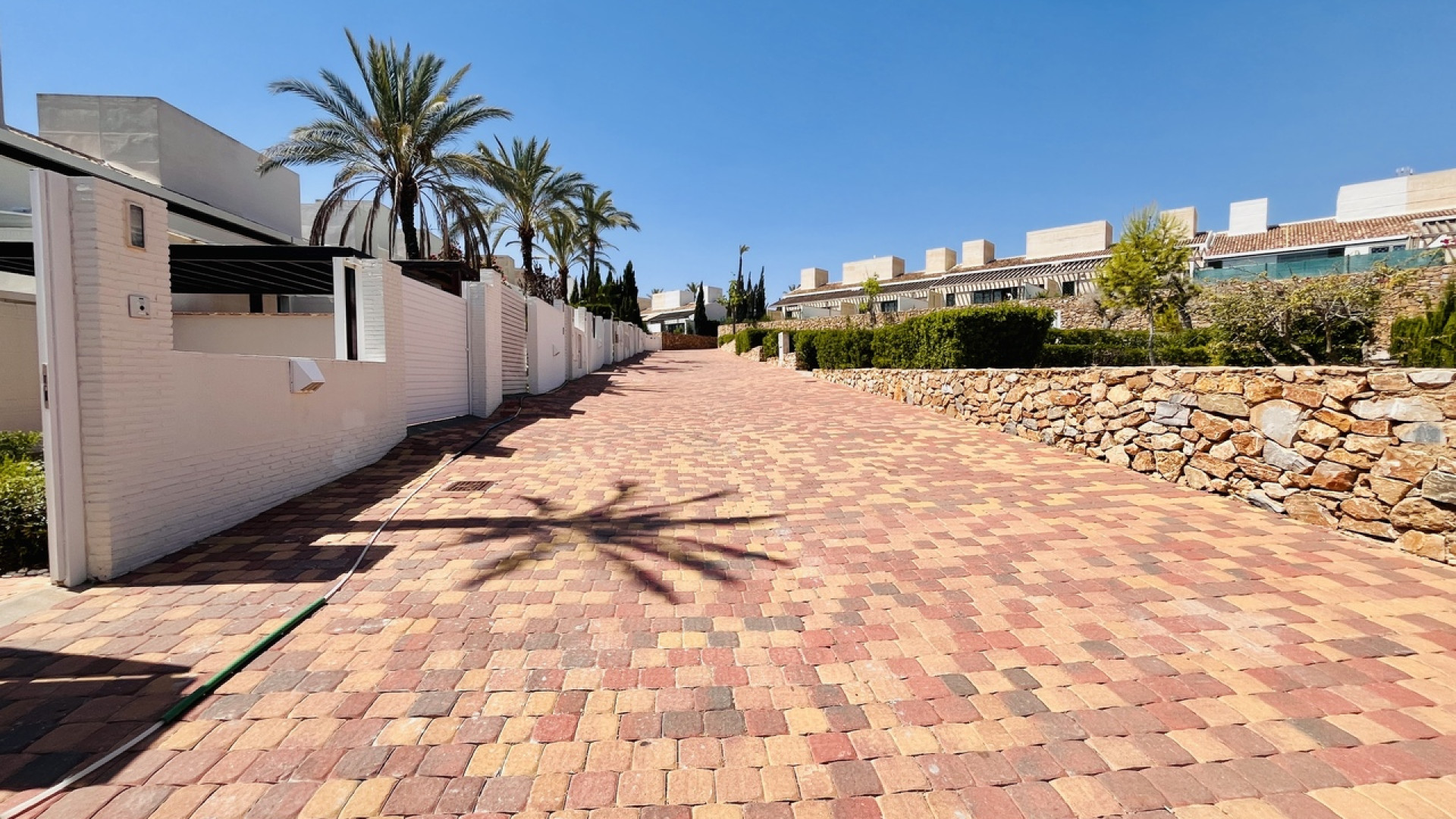 Venta - Casa adosada - Sucina