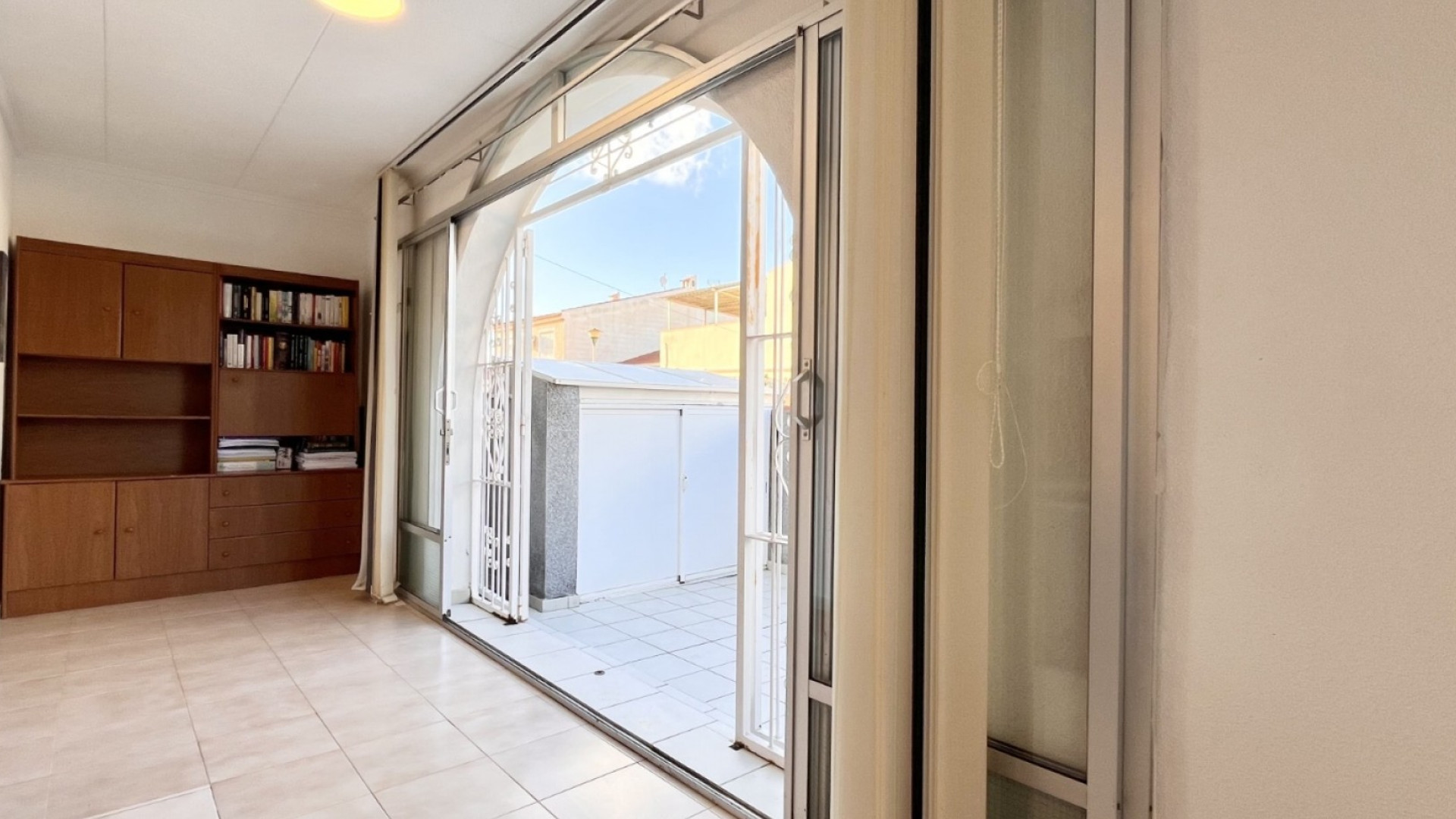 Venta - Casa adosada - Torrevieja - La Siesta - El Salado -  Torreta