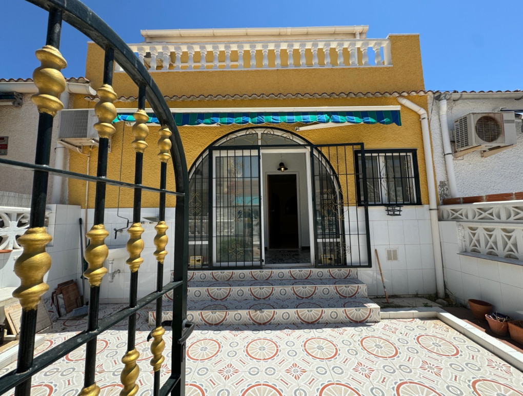 Venta - Casa adosada - Torrevieja - La Siesta