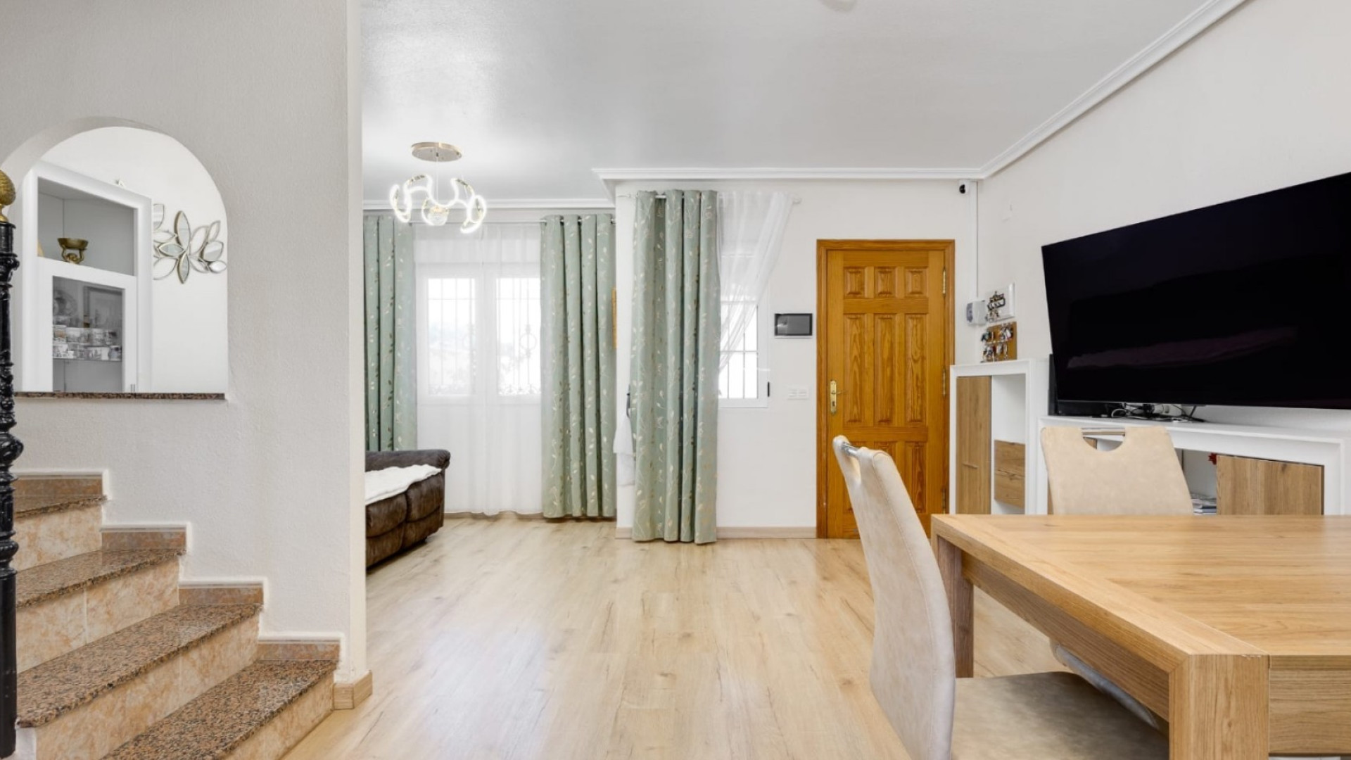 Venta - Casa adosada - Torrevieja