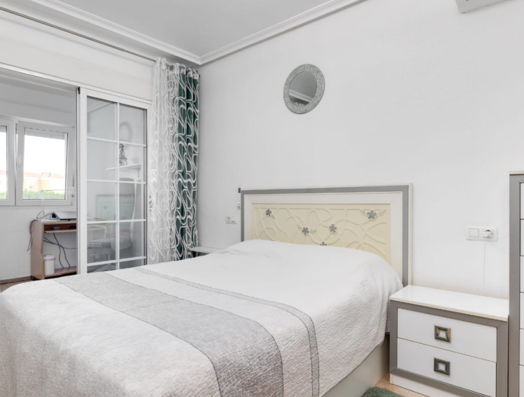 Venta - Casa adosada - Torrevieja