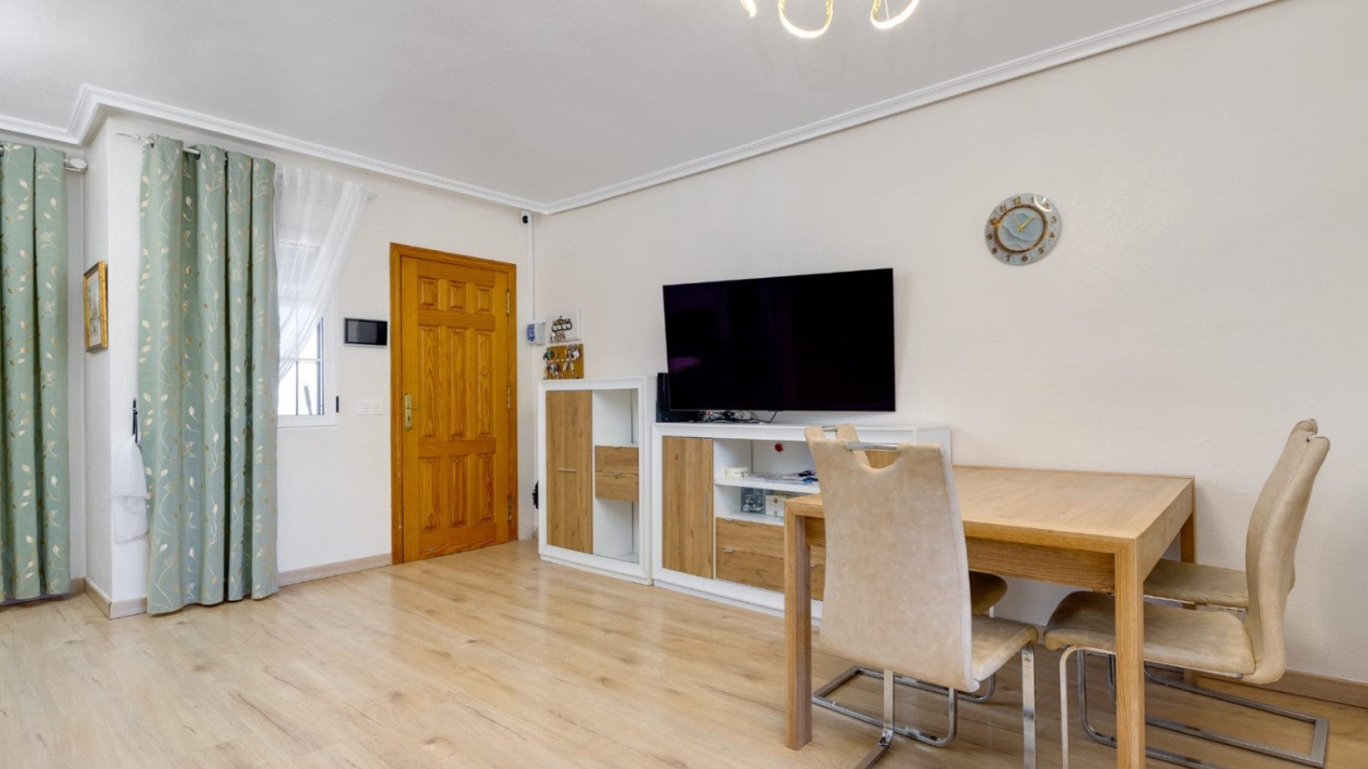 Venta - Casa adosada - Torrevieja