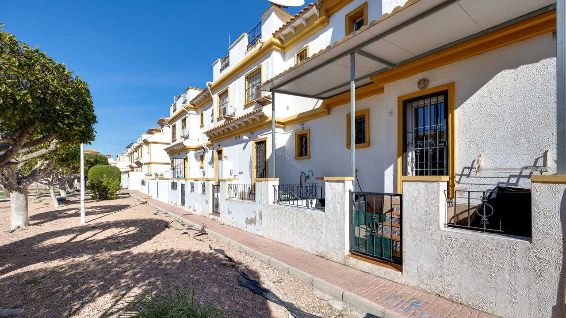 Venta - Casa adosada - Torrevieja