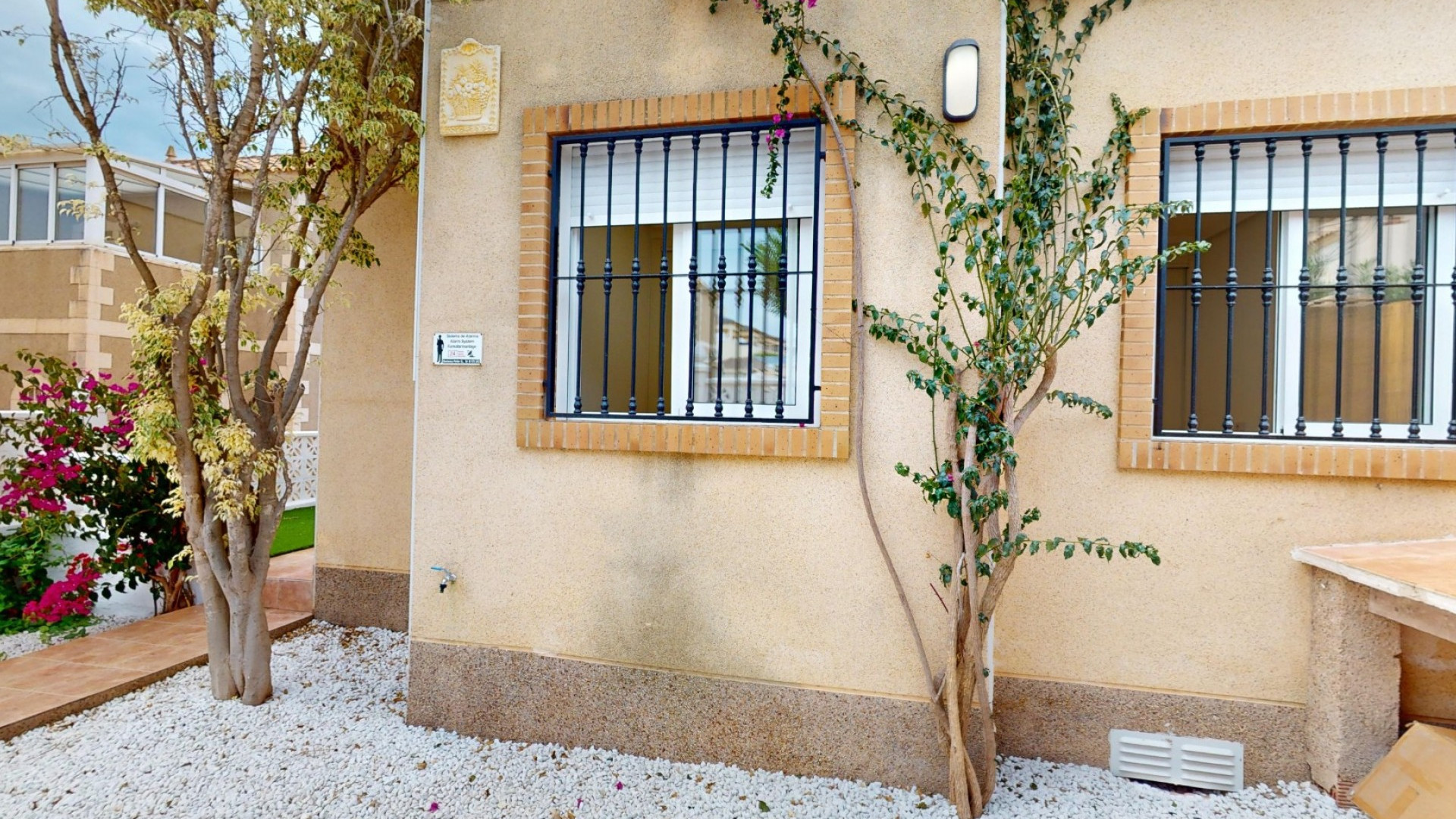 Venta - Casa adosada - Villamartin - Blue Lagoon