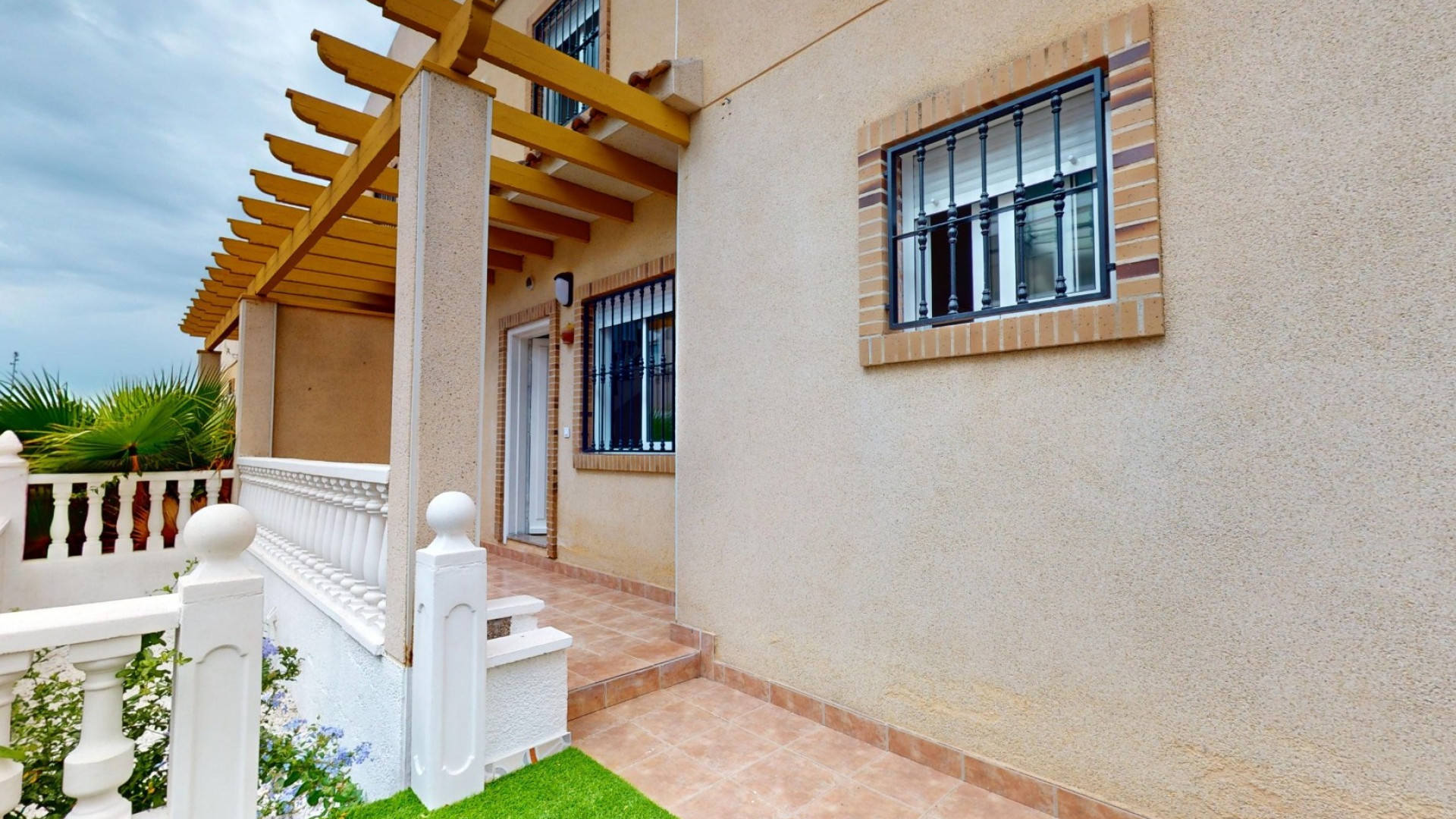 Venta - Casa adosada - Villamartin - Blue Lagoon