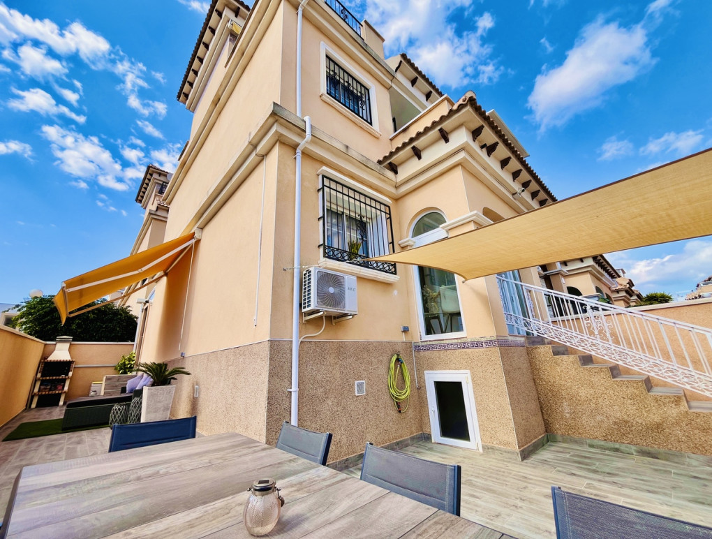Venta - Casa adosada - Villamartin