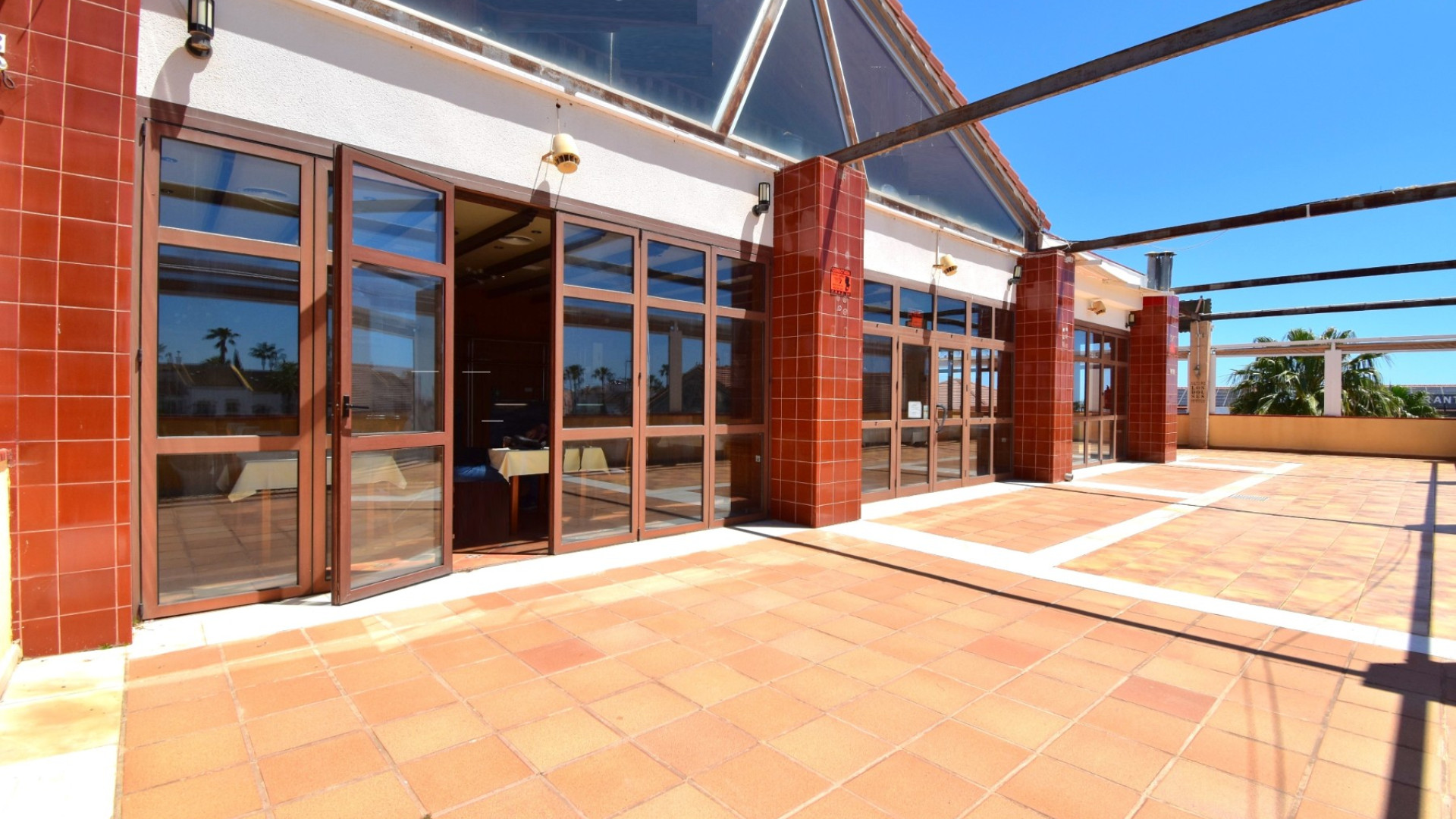 Venta - Comercial (propiedad absoluta) - Orihuela Costa - Los Dolses