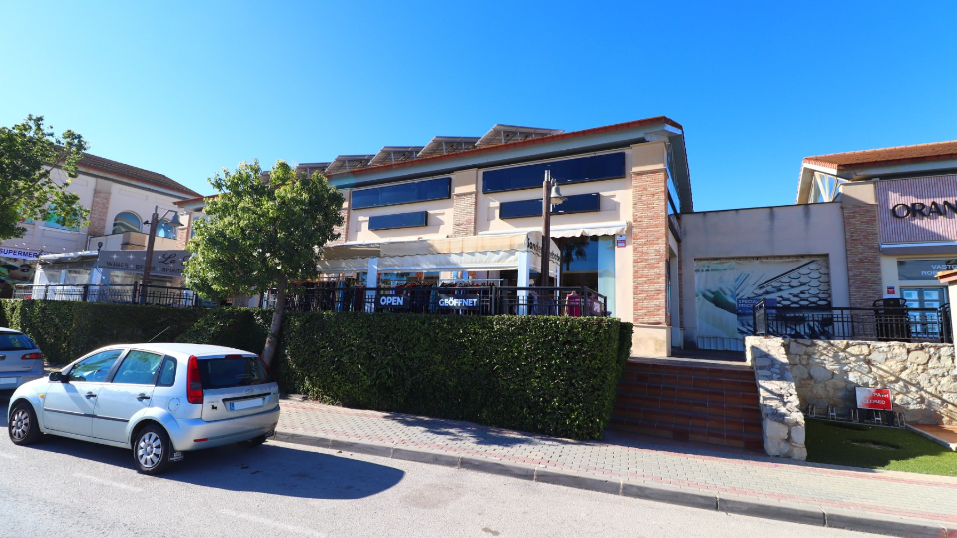 Venta - Commercial - Algorfa - La Finca Golf Resort