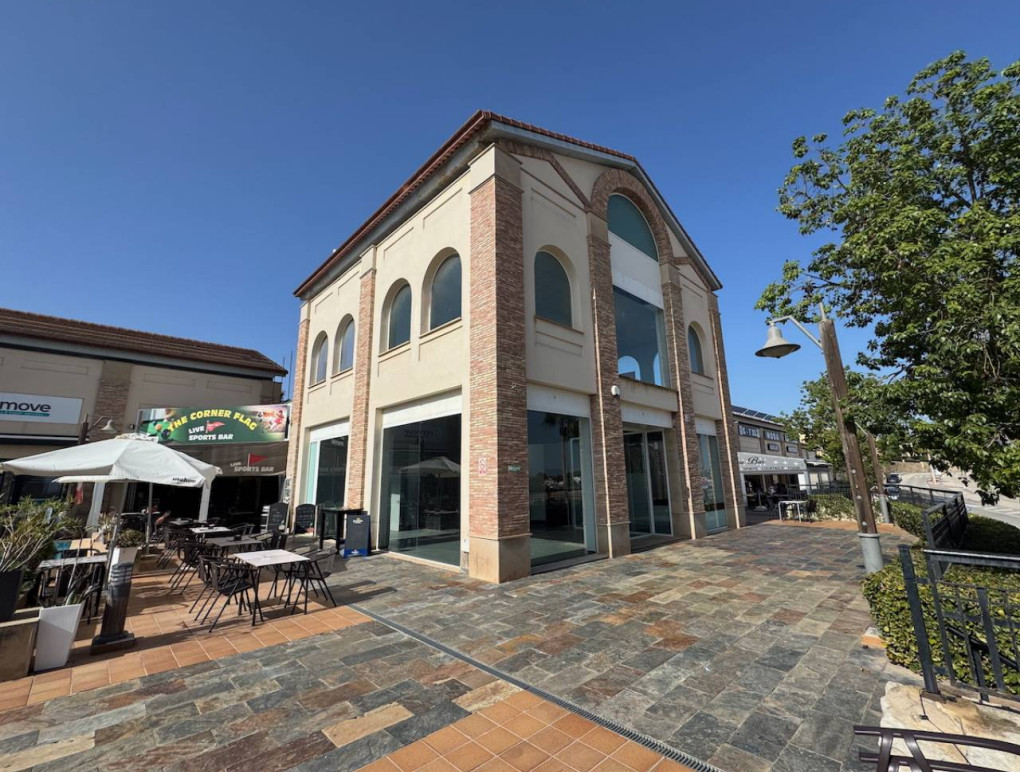 Venta - Commercial - La Finca Golf - La finca Golf