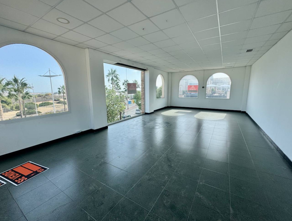 Venta - Commercial - La Finca Golf - La finca Golf