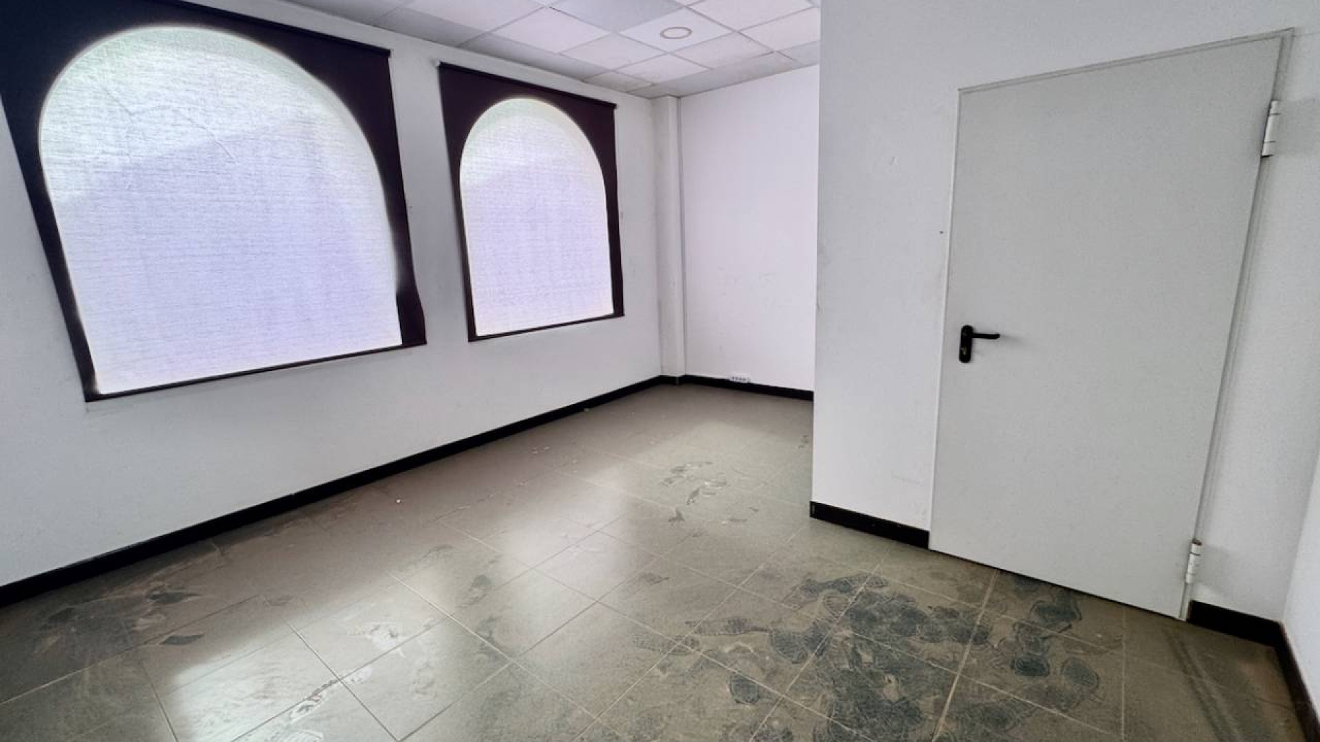 Venta - Commercial - La Finca Golf - La finca Golf