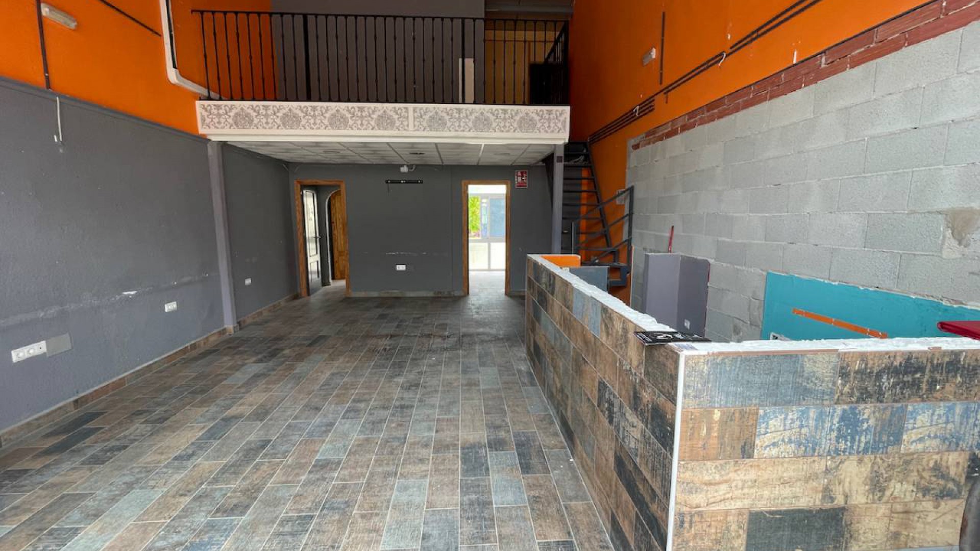 Venta - Commercial - La Finca Golf - La finca Golf