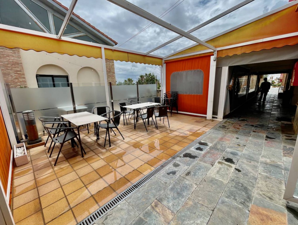 Venta - Commercial - La Finca Golf - La finca Golf