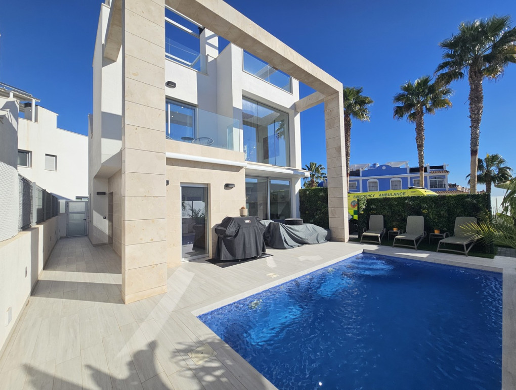 Venta - Detached Villa - Cabo Roig