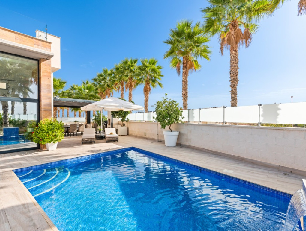 Venta - Detached Villa - Cabo Roig