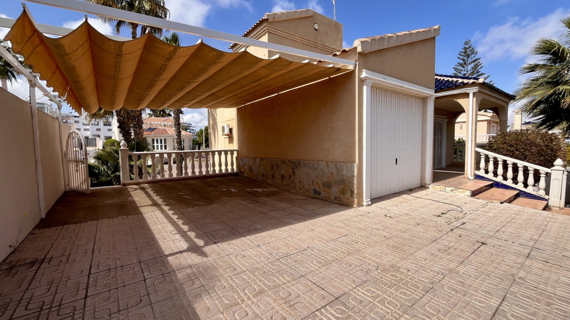 Venta - Detached Villa - La Zenia