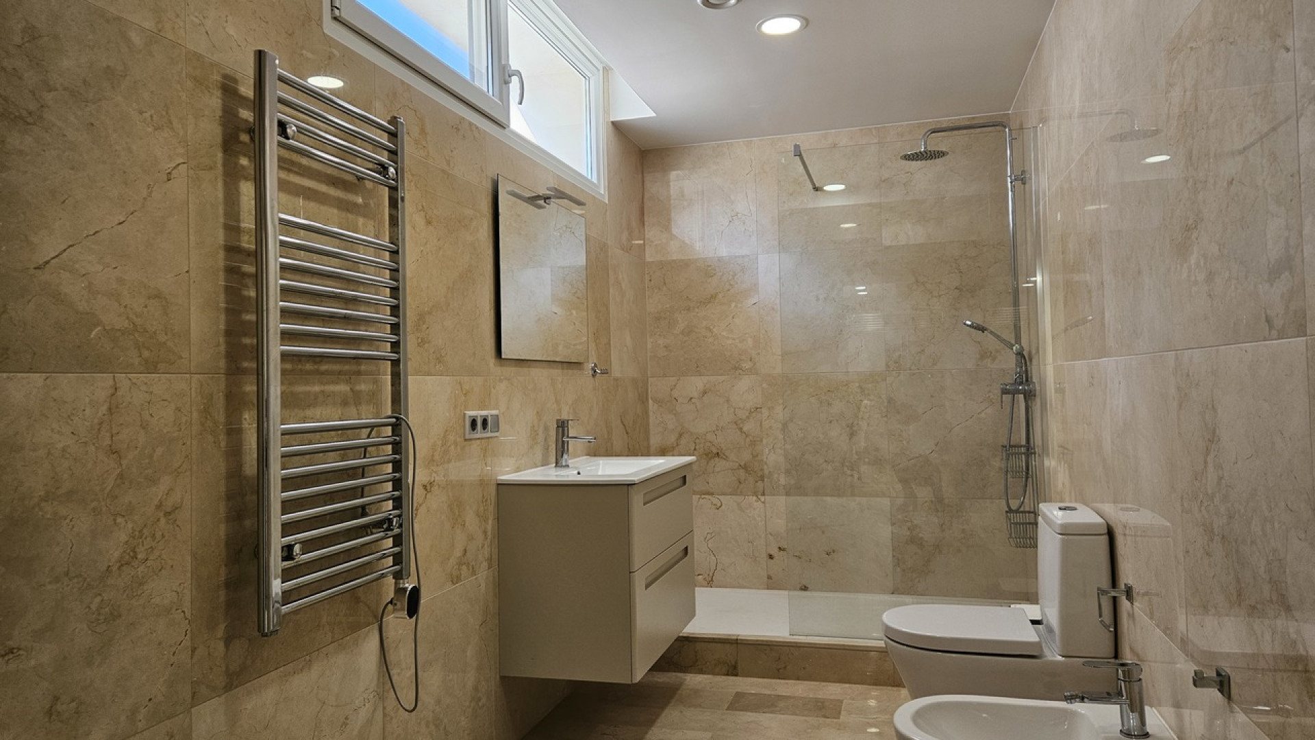 Venta - Detached Villa - La Zenia