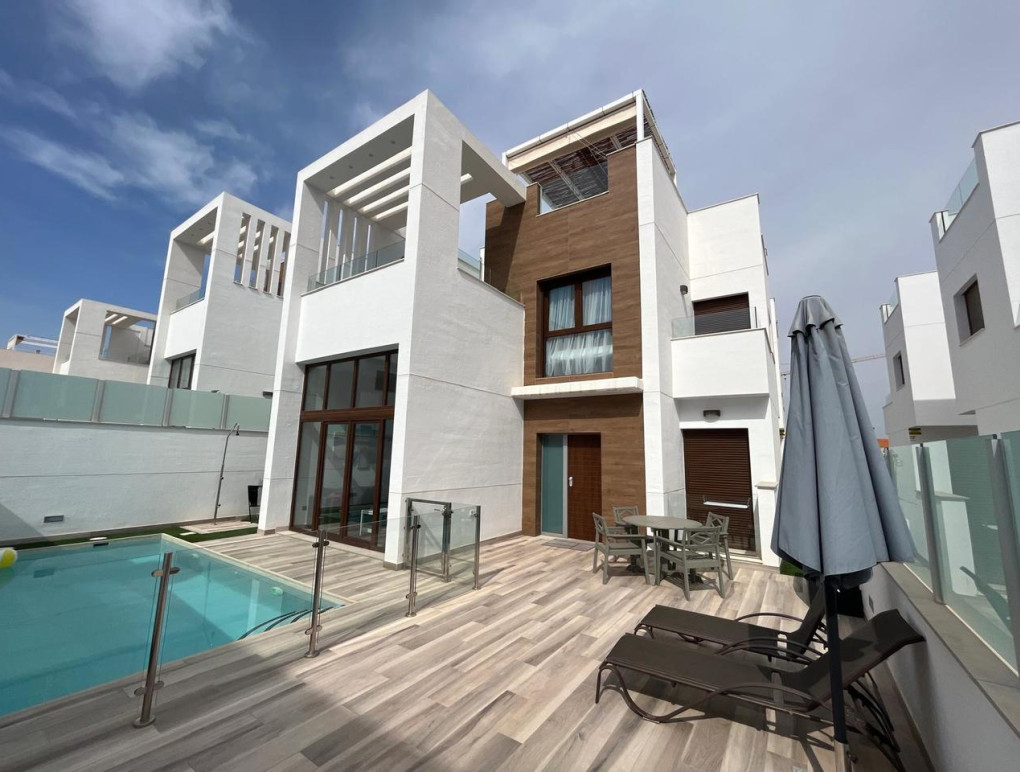 Venta - Detached Villa - Los Altos