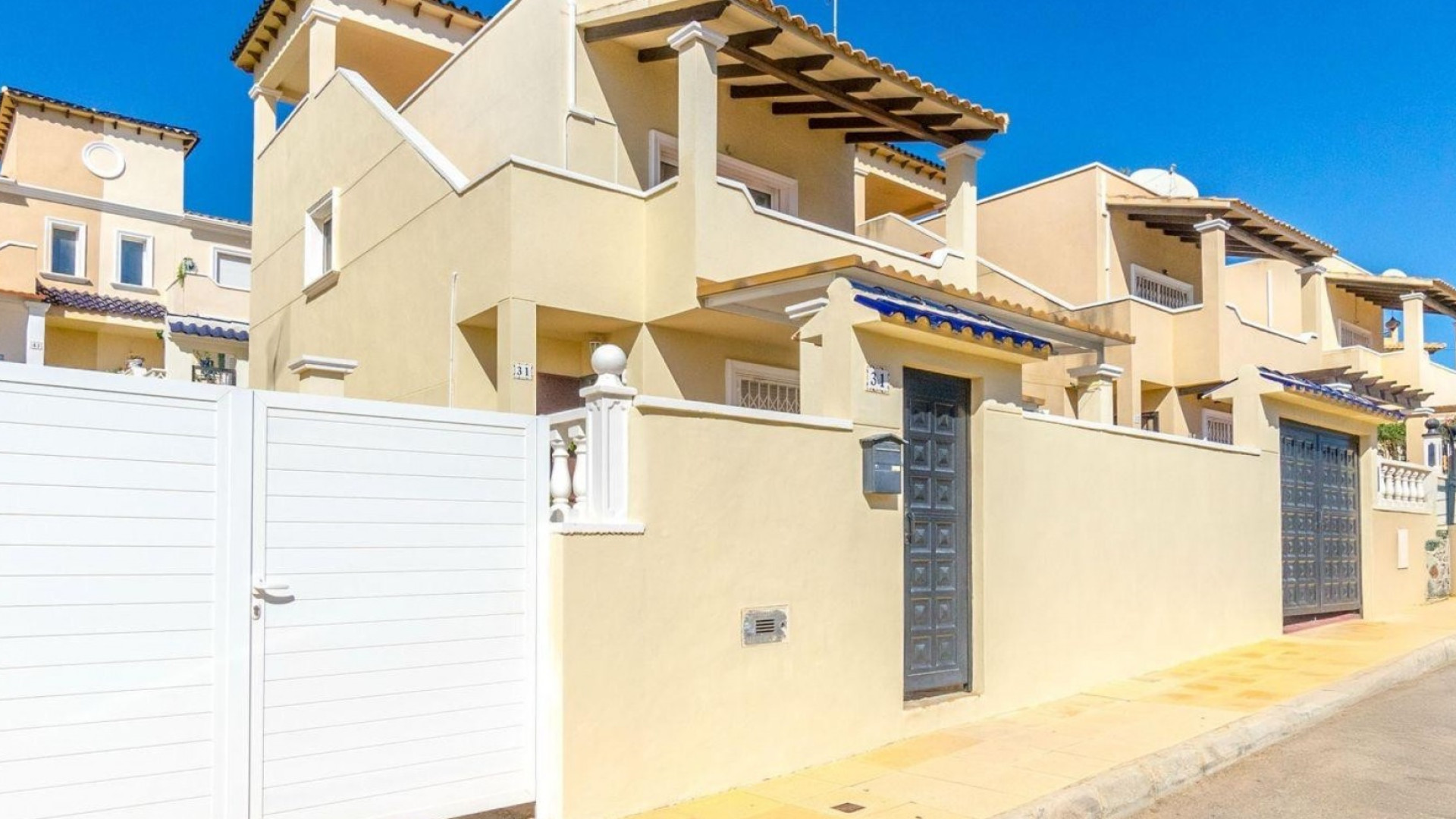 Venta - Detached Villa - Orihuela Costa - Villamartin